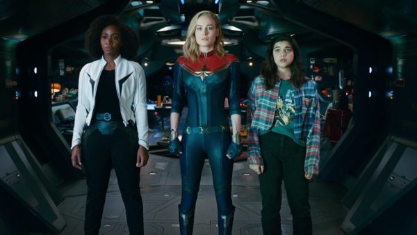 Monica Rambeau (Teyonah Parris - L), Captain Marvel (Brie Larson - C) and Ms Marvel (Iman Vellani) stand in a line