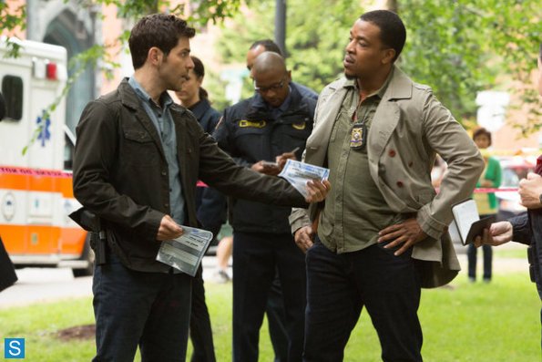 Nick (David Giuntoli) and Hank (Russell Hornsby) track a different kind of treehugger in Grimm 3x03