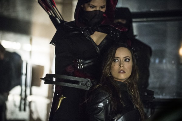Nyssa al Ghul (Katrina Law) kills Isabel (Summer Glau) in 'Unthinkable'