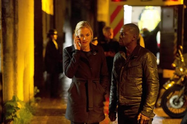 "Now I'll never get to sleep with Jordan": Kate (Yvonne Strahovski) gets some bad news in '7:00pm-8:00pm'