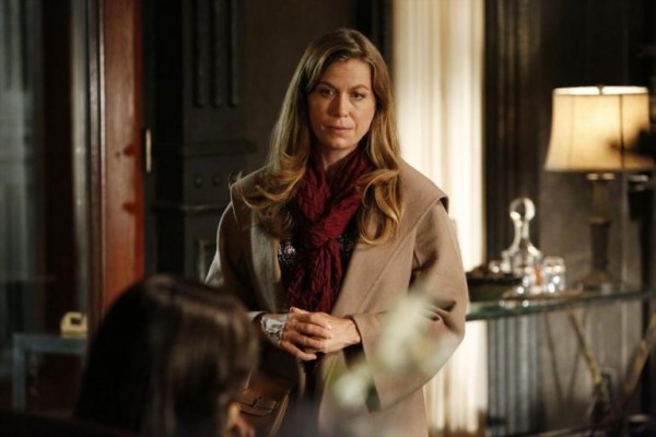 Kathryn will not win Mom of the Year after sleeping with her daughter's boyfriend...but is she a murderer?